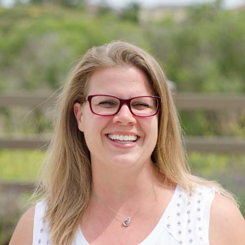 Head shot of Julie Alexander